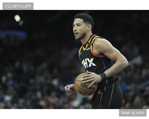 德文·布克场下穿得比年薪还贵？