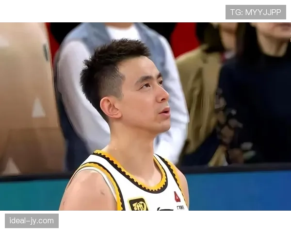 赵继伟训练完偷偷吃炸鸡被拍，这自律人设差点绷不住